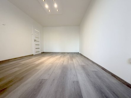 Pronájem bytu, 1+kk, 35 m²