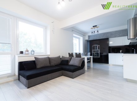 Pronájem bytu, 2+kk, 58 m²