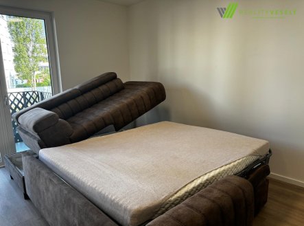 Pronájem bytu, 1+kk, 32 m²