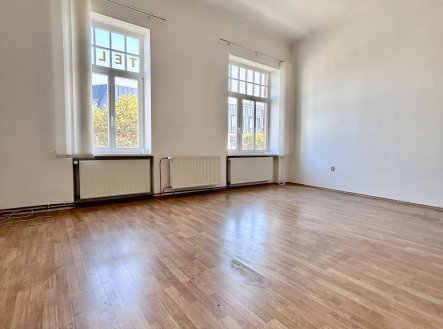 Pronájem kanceláře, 80 m²
