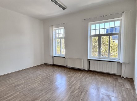 Pronájem kanceláře, 80 m²