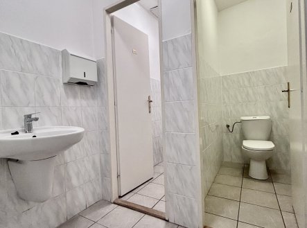 Pronájem kanceláře, 80 m²