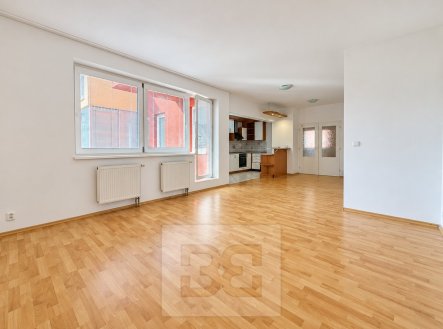 Pronájem bytu, 2+kk, 75 m²
