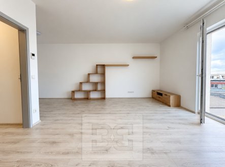 Pronájem bytu, 1+kk, 44 m²