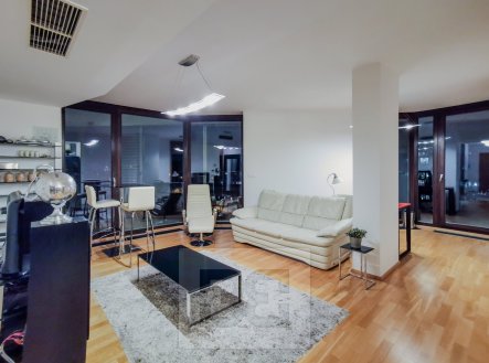 Pronájem bytu, 2+kk, 63 m²