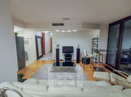Pronájem bytu, 2+kk, 63 m²