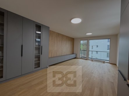 Pronájem bytu, 3+kk, 80 m²