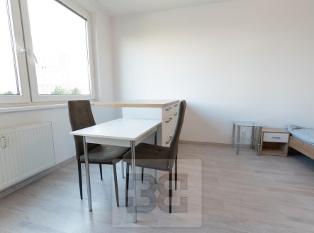 Pronájem bytu, 1+kk, 31 m²