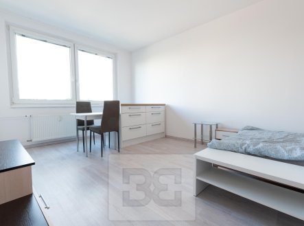 Pronájem bytu, 1+kk, 31 m²