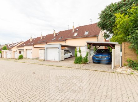 Dům z ulice | Pronájem - dům/vila, 150 m²
