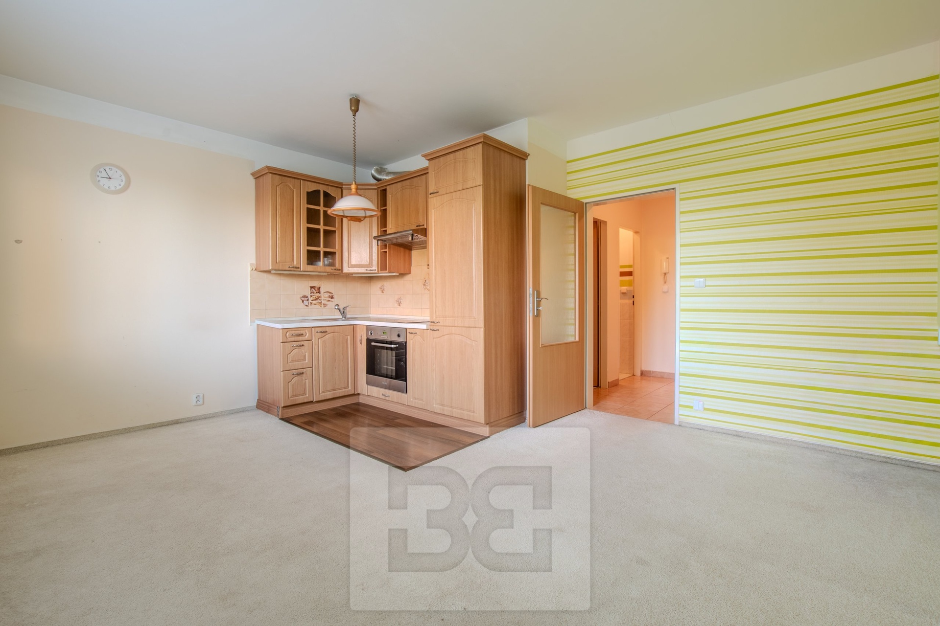 Pronájem bytu 1+kk 29 m², Praha - Čakovice