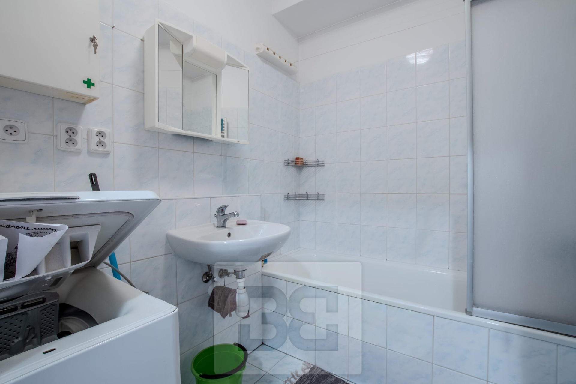 Pronájem bytu 1+kk 29 m², Praha - Čakovice