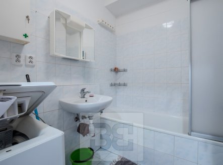 Pronájem bytu, 1+kk, 29 m²