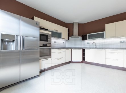 Pronájem bytu, 4+1, 131 m²