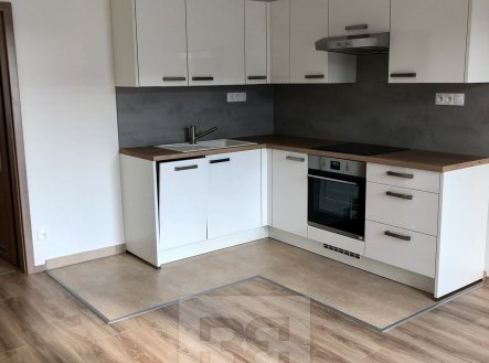 Pronájem bytu, 1+kk, 40 m² obrázek