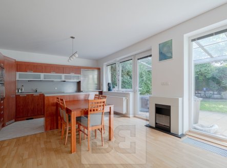 Pronájem domu/vily, 148 m²