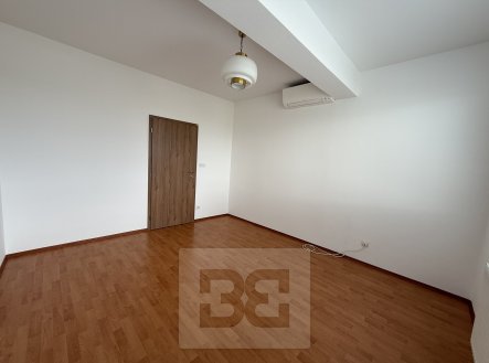 Pronájem bytu, 2+kk, 59 m²