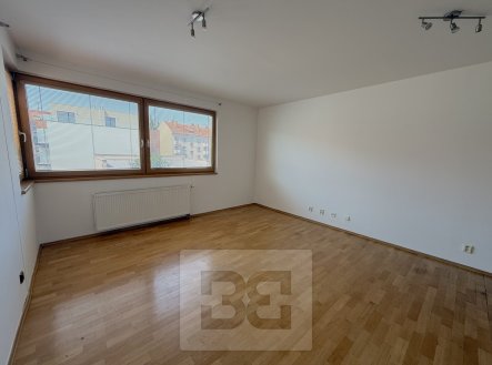 Pronájem bytu, 1+kk, 36 m²