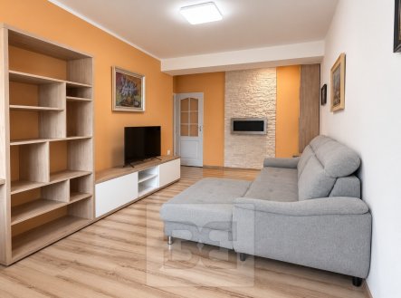 Pronájem bytu, 2+1, 56 m²