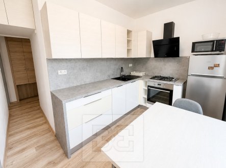 Pronájem bytu, 2+1, 56 m²