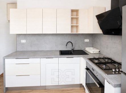 Pronájem bytu, 2+1, 56 m²