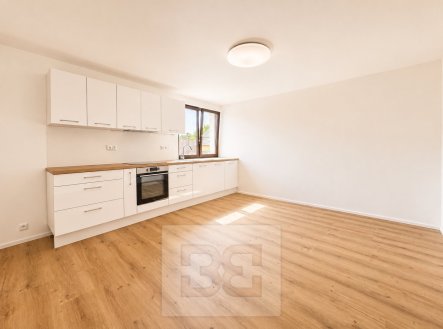 Pronájem bytu, 2+1, 72 m²