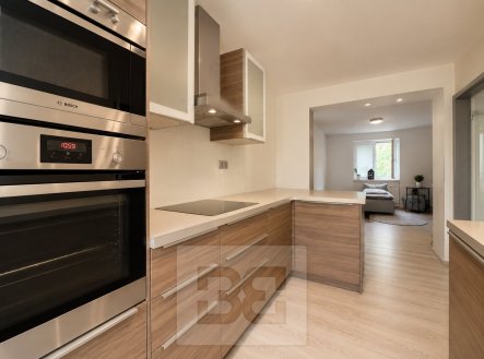 Pronájem bytu, 2+kk, 64 m²