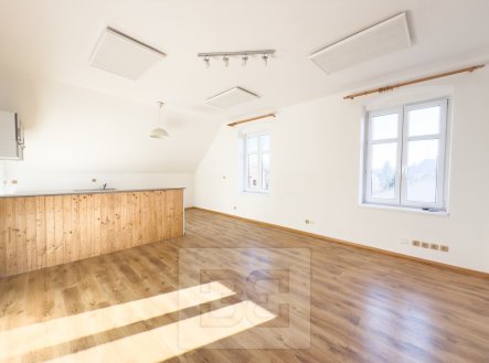 Pronájem bytu, 3+kk, 81 m²