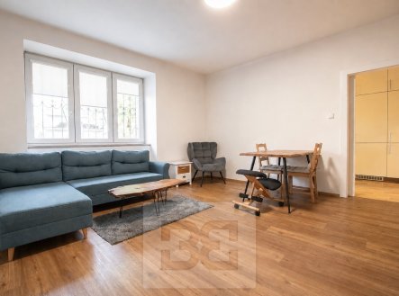 Pronájem bytu, 2+1, 58 m²