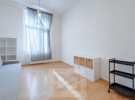 Pronájem bytu, 2+1, 42 m²