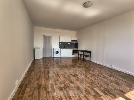 Pronájem bytu, 1+kk, 33 m²