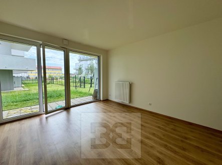 Pronájem bytu, 2+kk, 43 m²