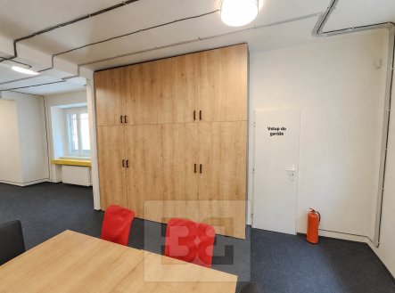 Pronájem kanceláře, 118 m²