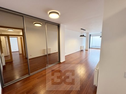 Pronájem bytu, 3+kk, 109 m²