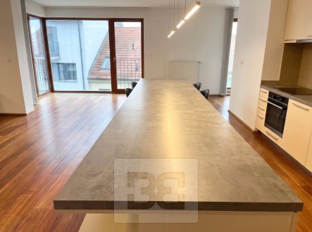 Pronájem bytu, 3+kk, 109 m²