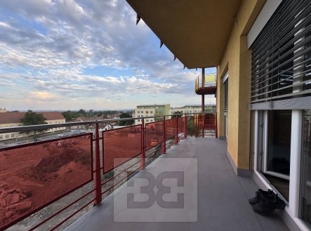 Pronájem bytu, 2+kk, 56 m²