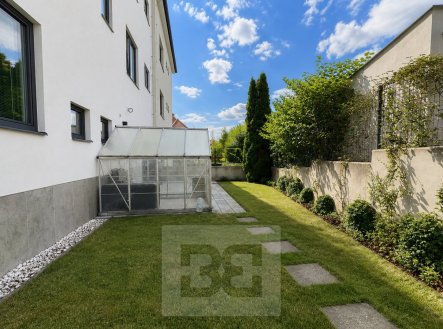 Pronájem domu/vily, 362 m²