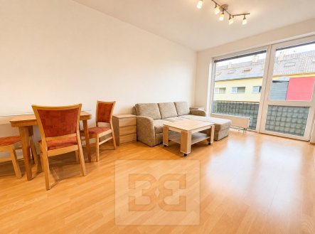 Pronájem bytu, 2+kk, 45 m²