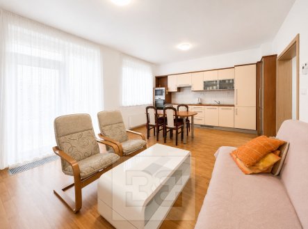 Pronájem bytu, 3+kk, 90 m²