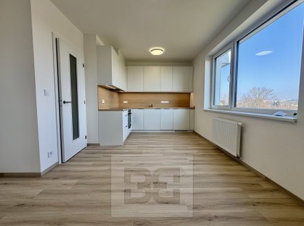 Pronájem bytu, 2+kk, 37 m²