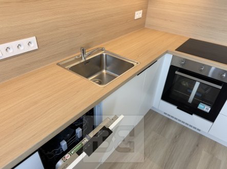 Pronájem bytu, 2+kk, 37 m²