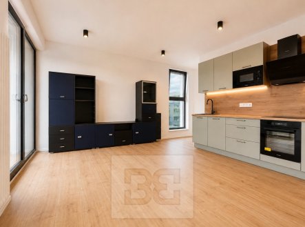 Pronájem bytu, 1+kk, 40 m²