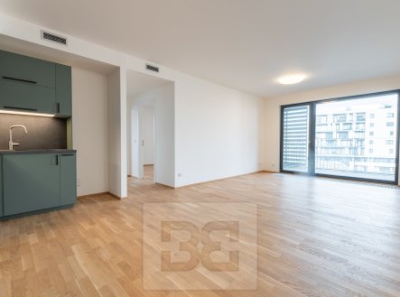 Pronájem bytu, 2+kk, 72 m²