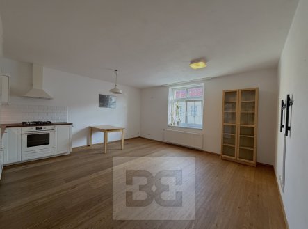 Pronájem bytu, 3+kk, 70 m²