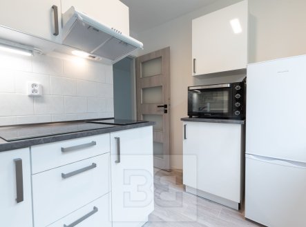 Pronájem bytu, 1+1, 27 m²
