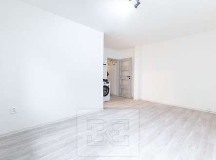 Pronájem bytu, 1+1, 27 m²