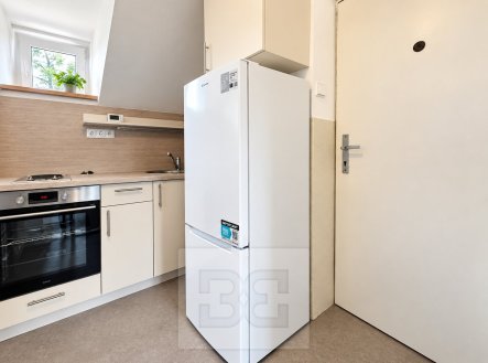 Pronájem bytu, 1+kk, 29 m²
