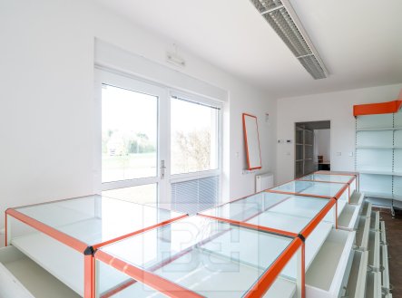 Pronájem obchodní prostory, 35 m²