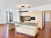 Pronájem bytu, 3+kk, 109 m²