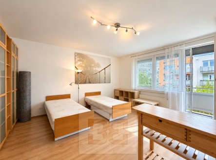 Pronájem bytu, 1+kk, 32 m²